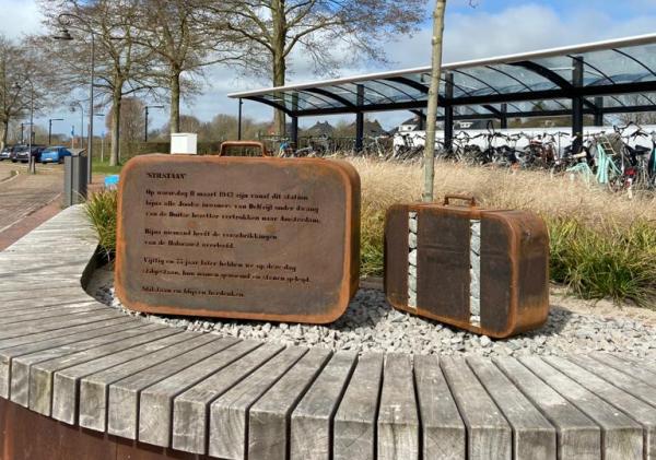 Koffermonument Stilstaan