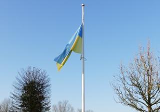 Vlag Oekraïne gehesen op de drie gemeentehuizen