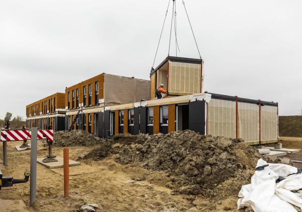 Tijdelijke woningen in Stedum.