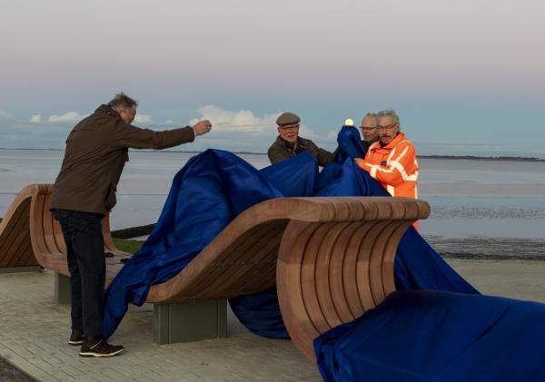 Bankje op de dijk
